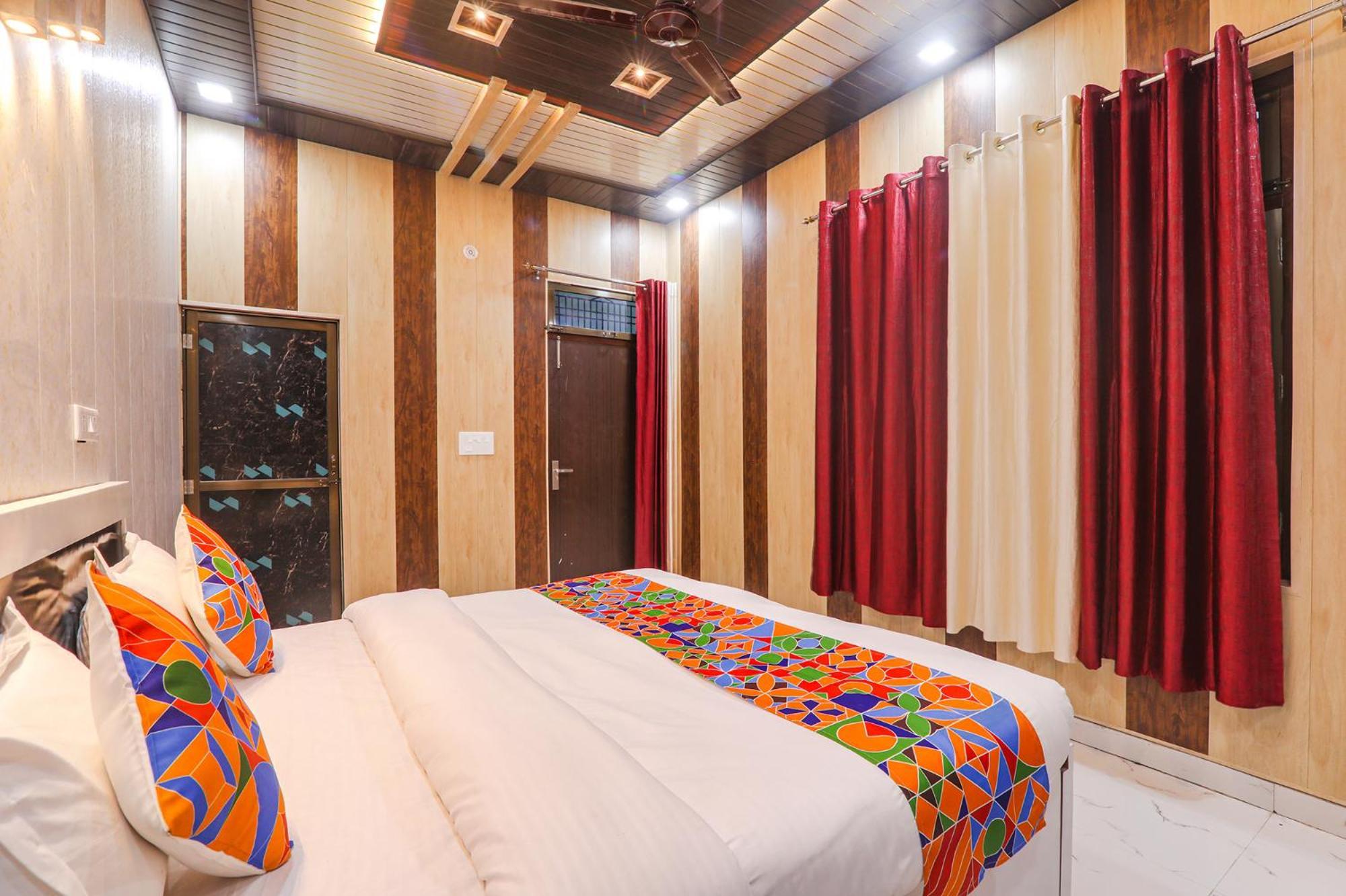 Fabhotel Uma Yugul Ayodhya Ngoại thất bức ảnh
